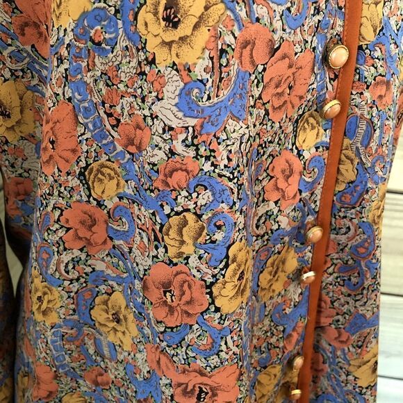 Tung Tai Vintage Burnt Orange & Blue Floral Button Down Blouse Size Small-Medium - Picture 3 of 6